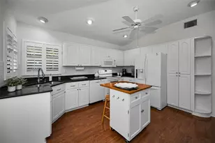900 Lucas Ln, Oldsmar, FL 34677 - Photo 9