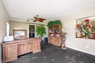 3947 Huntington St NE, Saint Petersburg, FL 33703 - Photo 7