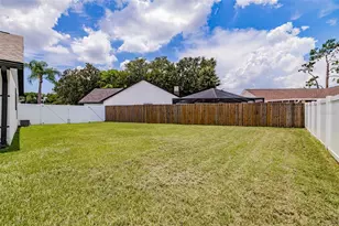304 Scarlet Oak Ct, Seffner, FL 33584 - Photo 37
