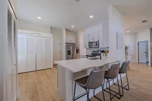 304 Scarlet Oak Ct, Seffner, FL 33584 - Photo 5