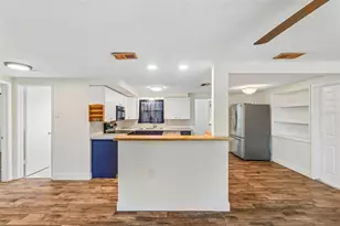 1056 Tamarac Dr, Holiday, FL 34690 - Photo 15