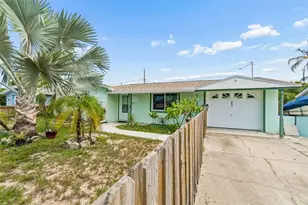 1056 Tamarac Dr, Holiday, FL 34690 - Photo 9