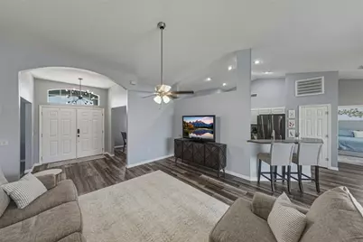 2734 Stonewood Drive, Lakeland, FL 33810 - Photo 9