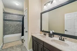 1804 Bella Casa Ct, Tampa, FL 33618 - Photo 69