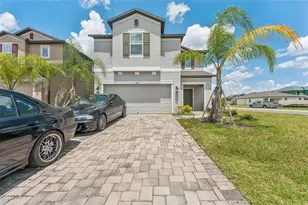 3047 Adams Cross Dr, Zephyrhills, FL 33540 - Photo 3