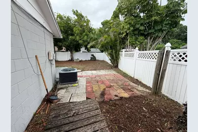 1119 17th Avenue SW, Largo, FL 33778 - Photo 29