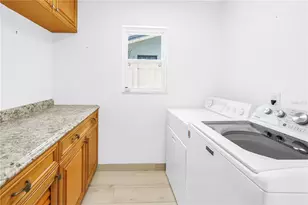 935 42nd Ave N, Saint Petersburg, FL 33703 - Photo 23