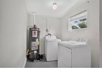 2390 29th Street NW, Winter Haven, FL 33881 - Photo 5