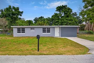2390 29th St NW, Winter Haven, FL 33881 - Photo 1