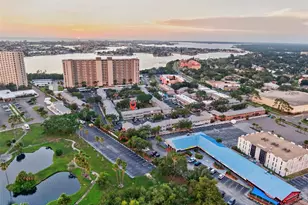 1190 Rue Des Chateaux, Saint Petersburg, FL 33707 - Photo 23