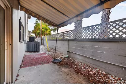 1190 Rue Des Chateaux #1A, Saint Petersburg, FL 33707 - Photo 17