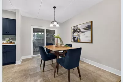 1190 Rue Des Chateaux #1A, Saint Petersburg, FL 33707 - Photo 7