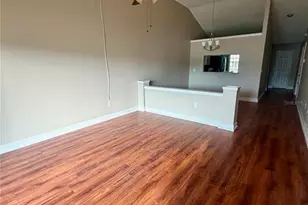 3330 Laurel Dale Dr, Tampa, FL 33618 - Photo 7