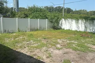 3330 Laurel Dale Dr, Tampa, FL 33618 - Photo 3