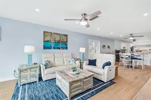 392 Boca Ciega Point Blvd N, Saint Petersburg, FL 33708 - Photo 15