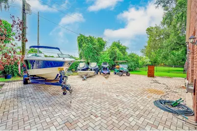 807 Centerbrook Drive, Brandon, FL 33511 - Photo 89