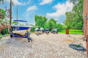807 Centerbrook Dr, Brandon, FL 33511 - Photo 89