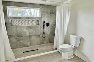 812 Tropical Dr, Bradenton, FL 34208 - Photo 11