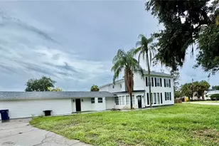 812 Tropical Dr, Bradenton, FL 34208 - Photo 3