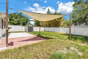 1221 36th Terrace N, Saint Petersburg, FL 33704 - Photo 23