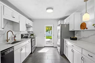 5931 Mangrove St N, Saint Petersburg, FL 33703 - Photo 9