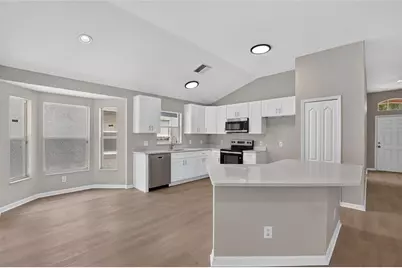 8536 Canterbury Lake Boulevard, Tampa, FL 33619 - Photo 23