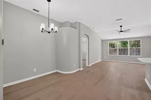 8536 Canterbury Lake Blvd, Tampa, FL 33619 - Photo 15