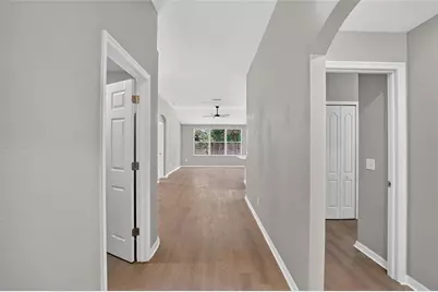 8536 Canterbury Lake Boulevard, Tampa, FL 33619 - Photo 3