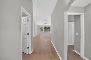 8536 Canterbury Lake Blvd, Tampa, FL 33619 - Photo 3