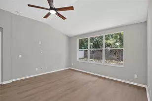 8536 Canterbury Lake Blvd, Tampa, FL 33619 - Photo 27