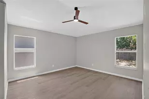 8536 Canterbury Lake Blvd, Tampa, FL 33619 - Photo 31