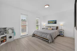 7566 20th St N, Saint Petersburg, FL 33702 - Photo 25