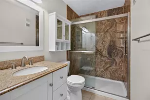 5705 80th St N, Saint Petersburg, FL 33709 - Photo 7