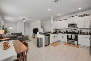 32137 Powderpuff Mimosa Dr, San Antonio, FL 33576 - Photo 3