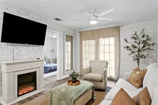 4506 S Oak Dr, Tampa, FL 33611 - Photo 5