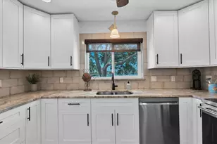 16102 4th St E, Redington Beach, FL 33708 - Photo 13