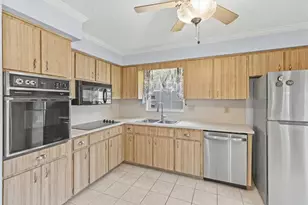 6643 Kelsey Ln, New Port Richey, FL 34653 - Photo 5