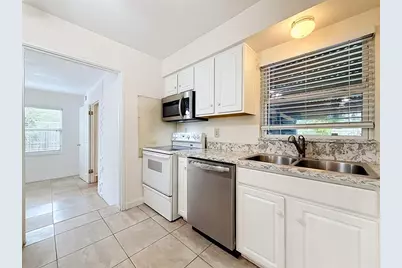6430 83rd Avenue N, Pinellas Park, FL 33781 - Photo 9