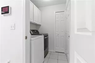 30830 Sade Ct, Wesley Chapel, FL 33545 - Photo 11