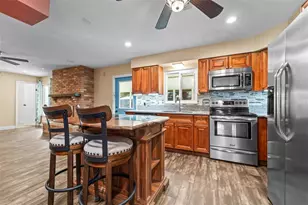 710 Debra Lynne Dr, Brandon, FL 33511 - Photo 13