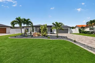 9622 NE Oak St, Saint Petersburg, FL 33702 - Photo 1