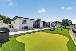 9622 NE Oak St, Saint Petersburg, FL 33702 - Photo 3