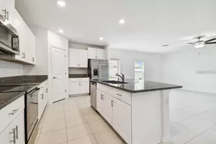 6335 Ten Acre Ct, Zephyrhills, FL 33541 - Photo 9