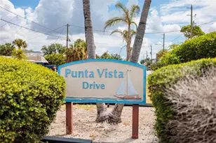 216 Punta Vista Dr, Saint Pete Beach, FL 33706 - Photo 17