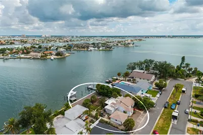 216 Punta Vista Drive, Saint Pete Beach, FL 33706 - Photo 13