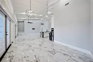 8722 Palisades Dr, Tampa, FL 33615 - Photo 5