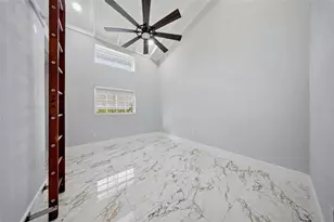 8722 Palisades Dr, Tampa, FL 33615 - Photo 19