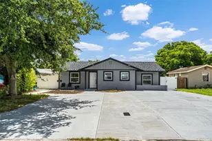 1305 29th St W, Bradenton, FL 34205 - Photo 1