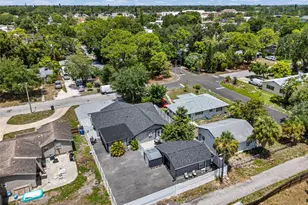 1305 29th St W, Bradenton, FL 34205 - Photo 5
