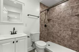 1305 29th St W, Bradenton, FL 34205 - Photo 81